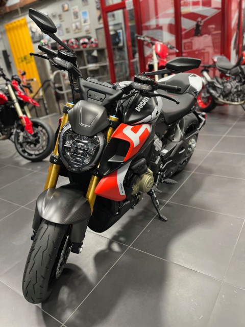 2026 Ducati Diavel V4 RS in Portland, Oregon - Photo 11