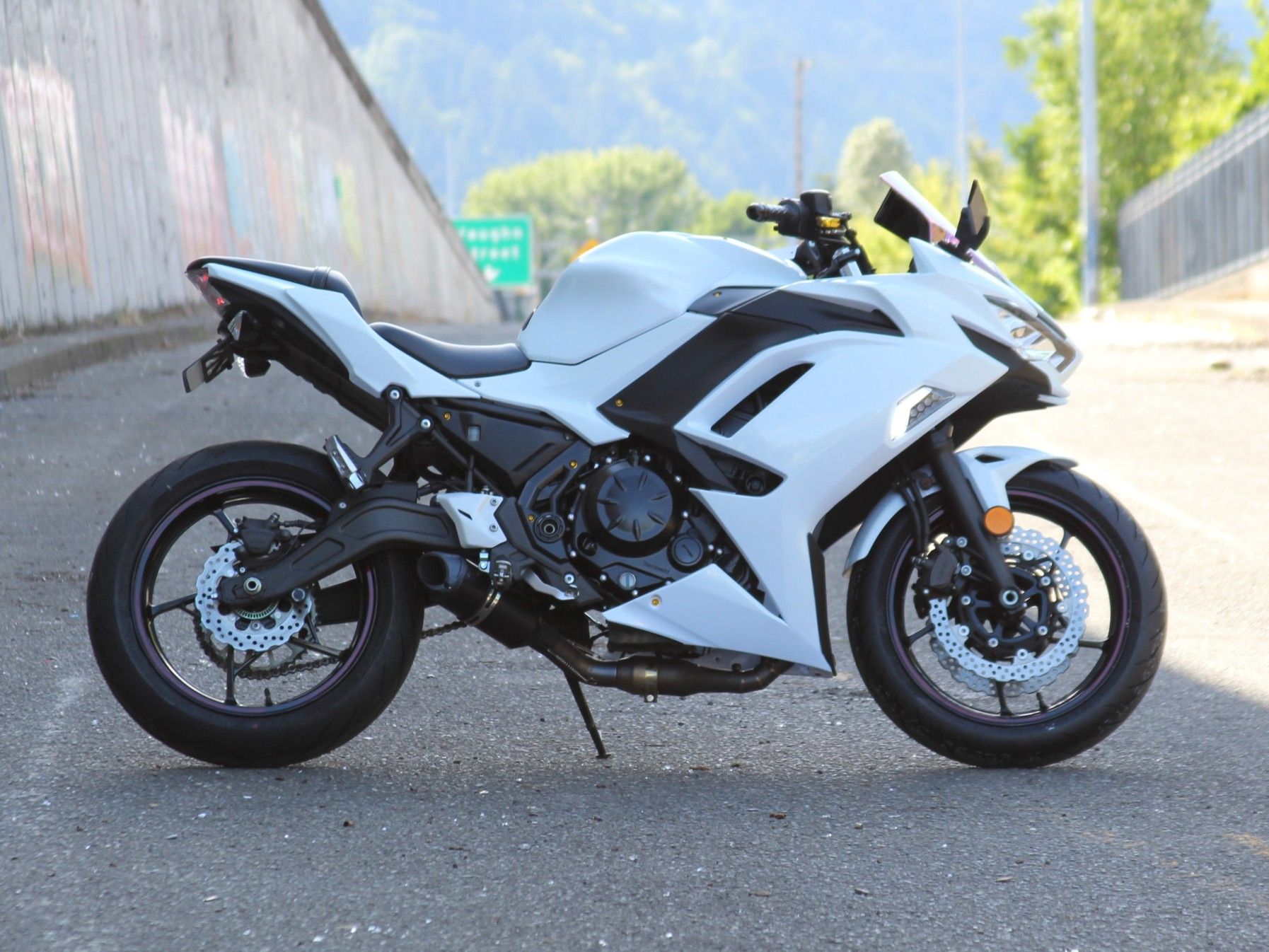 2022 Kawasaki Ninja 650 in Portland, Oregon - Photo 5