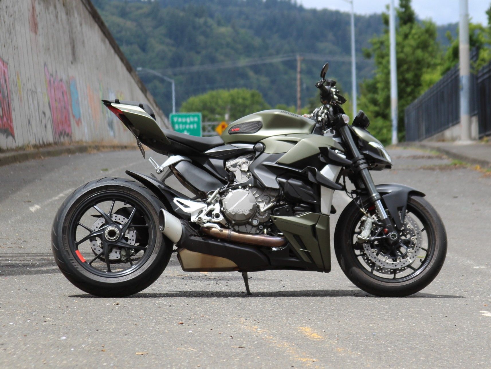 2024 Ducati Streetfighter V2 in Portland, Oregon - Photo 5