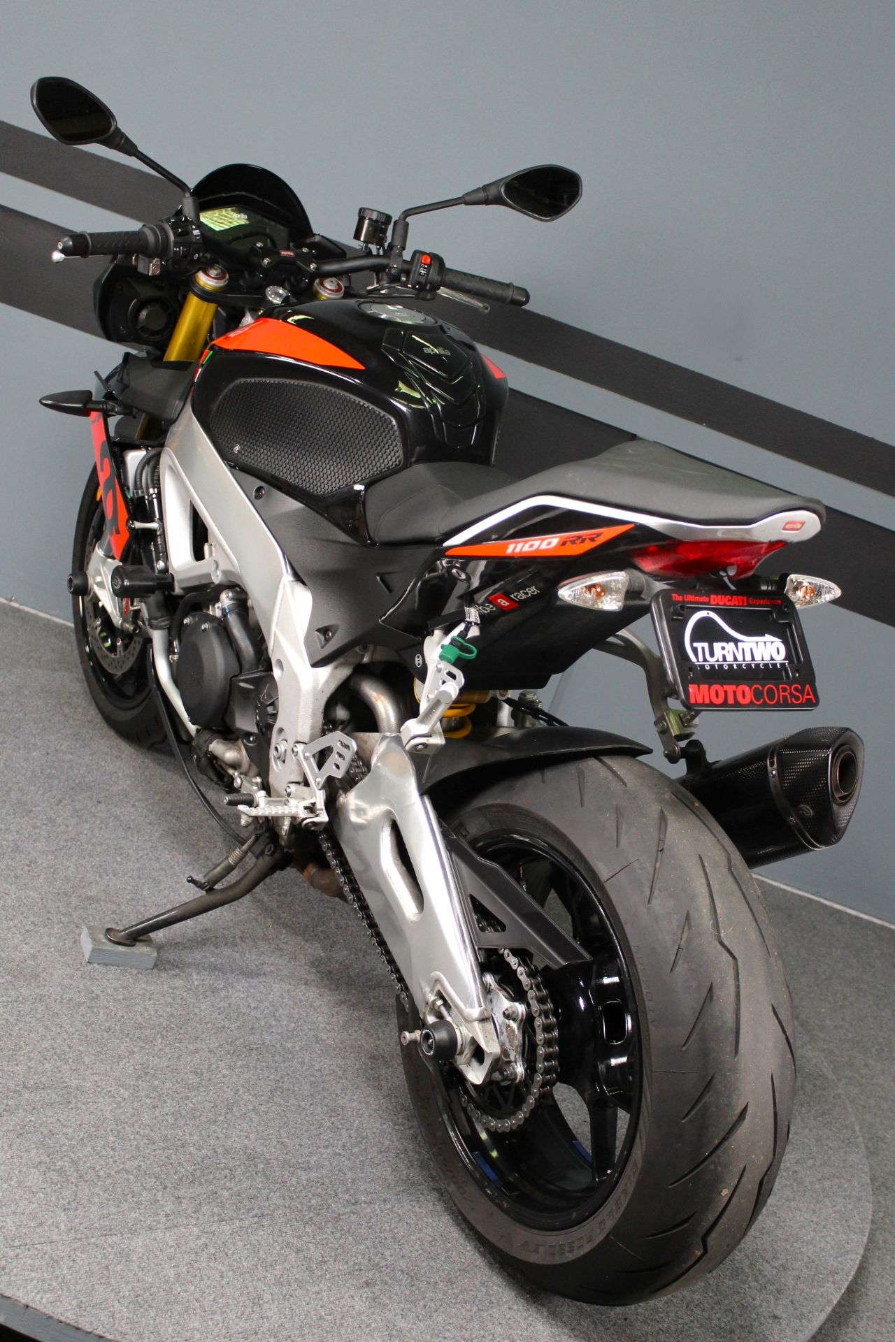 2017 Aprilia Tuono V4 1100 RR ABS in Portland, Oregon - Photo 3
