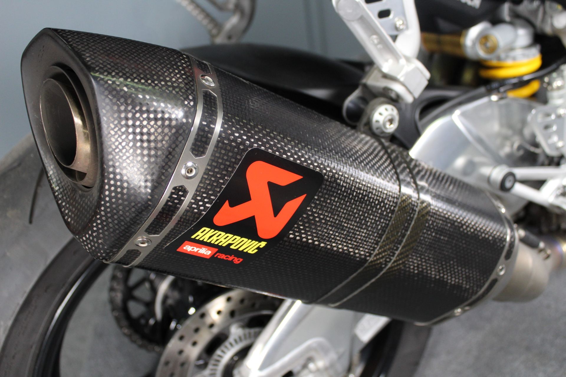 2017 Aprilia Tuono V4 1100 RR ABS in Portland, Oregon - Photo 21