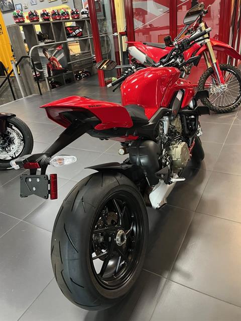 2025 Ducati Streetfighter V4 in Portland, Oregon - Photo 2