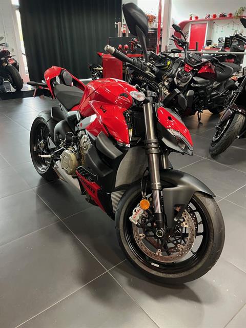 2025 Ducati Streetfighter V4 in Portland, Oregon - Photo 3