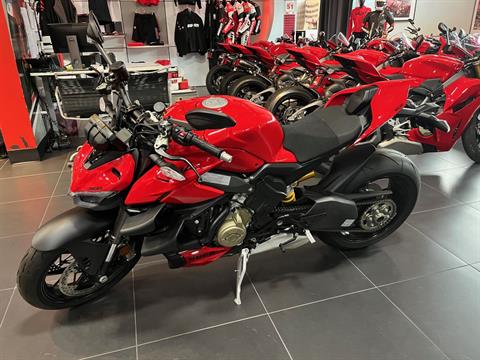 2025 Ducati Streetfighter V4 in Portland, Oregon - Photo 4