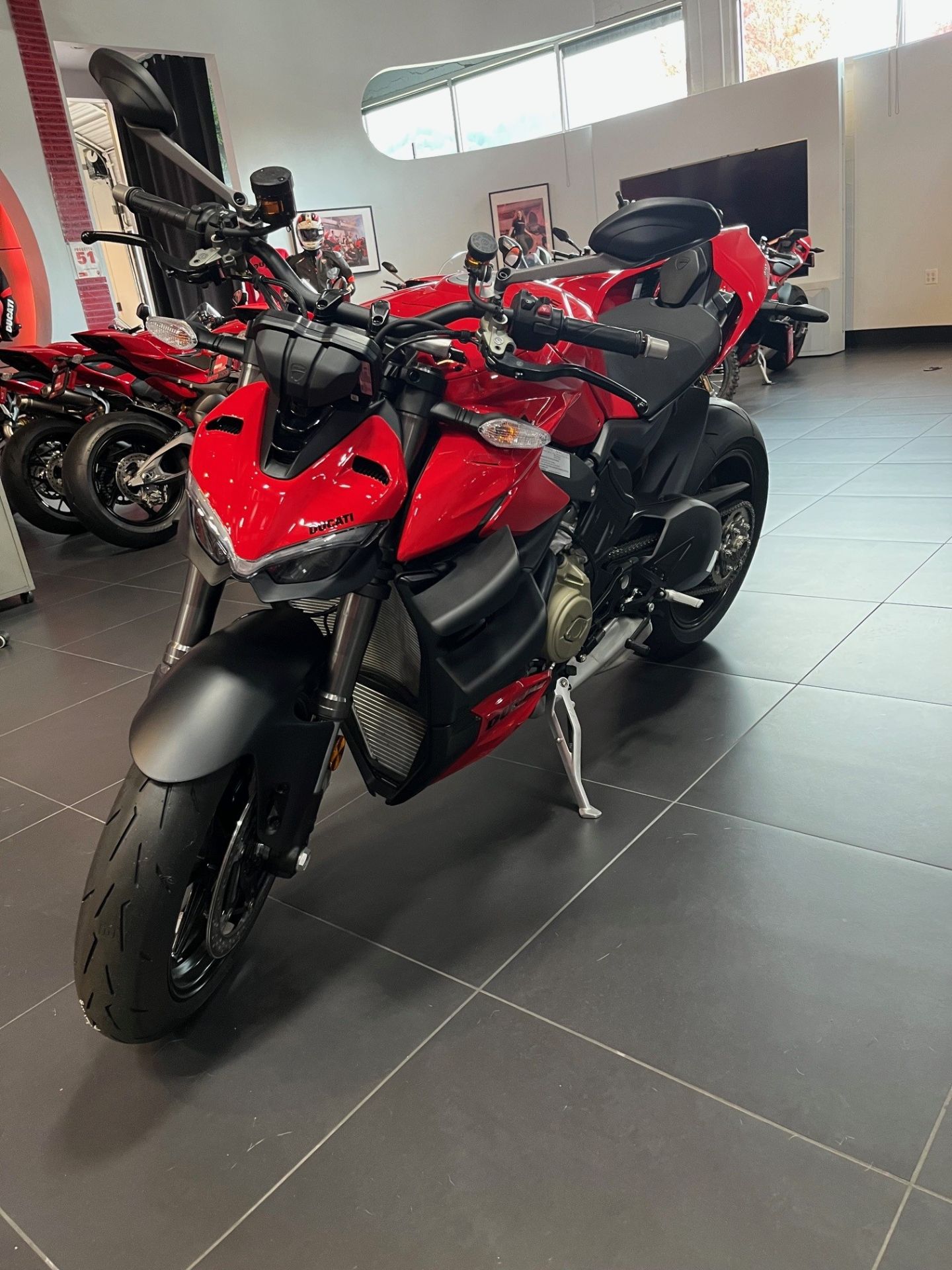 2025 Ducati Streetfighter V4 in Portland, Oregon - Photo 5