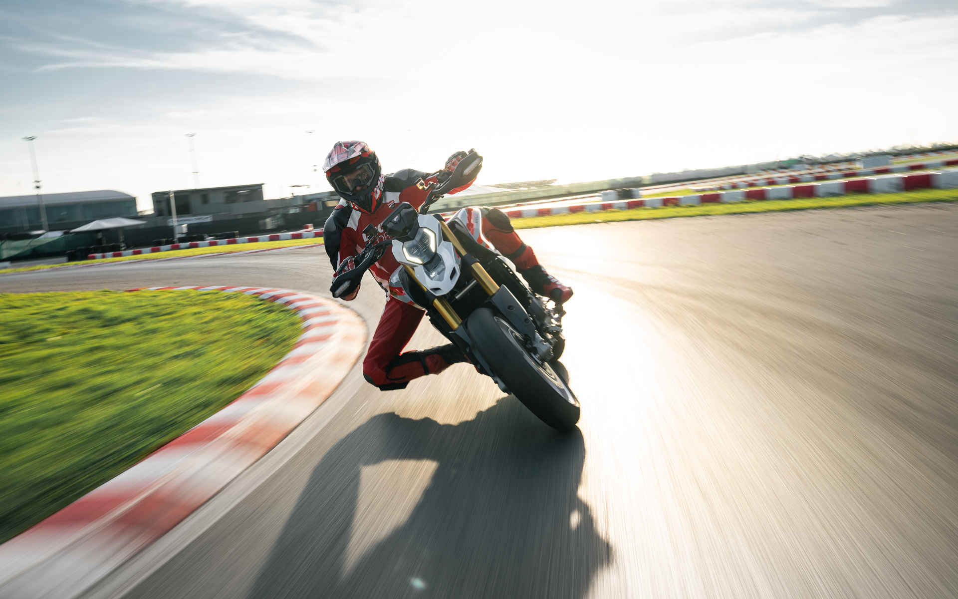 2026 Ducati Hypermotard V2 SP in Portland, Oregon - Photo 4