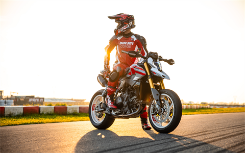 2026 Ducati Hypermotard V2 SP in Portland, Oregon - Photo 5