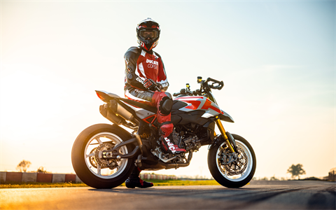 2026 Ducati Hypermotard V2 SP in Portland, Oregon - Photo 6