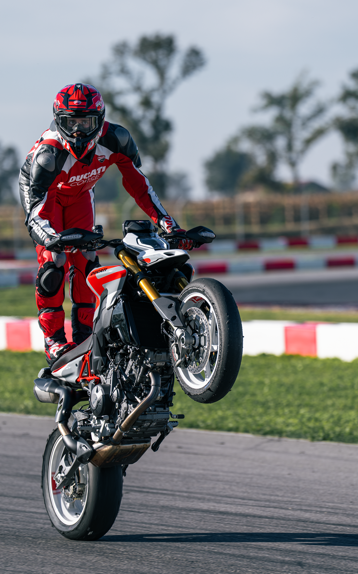 2026 Ducati Hypermotard V2 SP in Portland, Oregon - Photo 22
