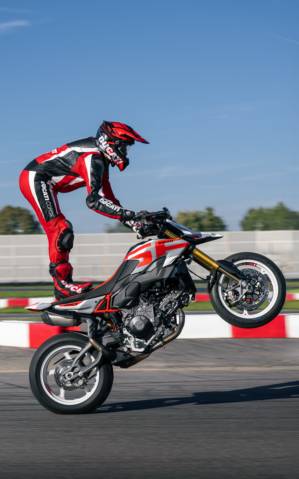 2026 Ducati Hypermotard V2 SP in Portland, Oregon - Photo 23