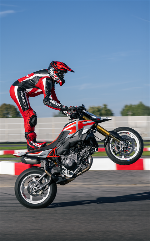 2026 Ducati Hypermotard V2 SP in Portland, Oregon - Photo 23