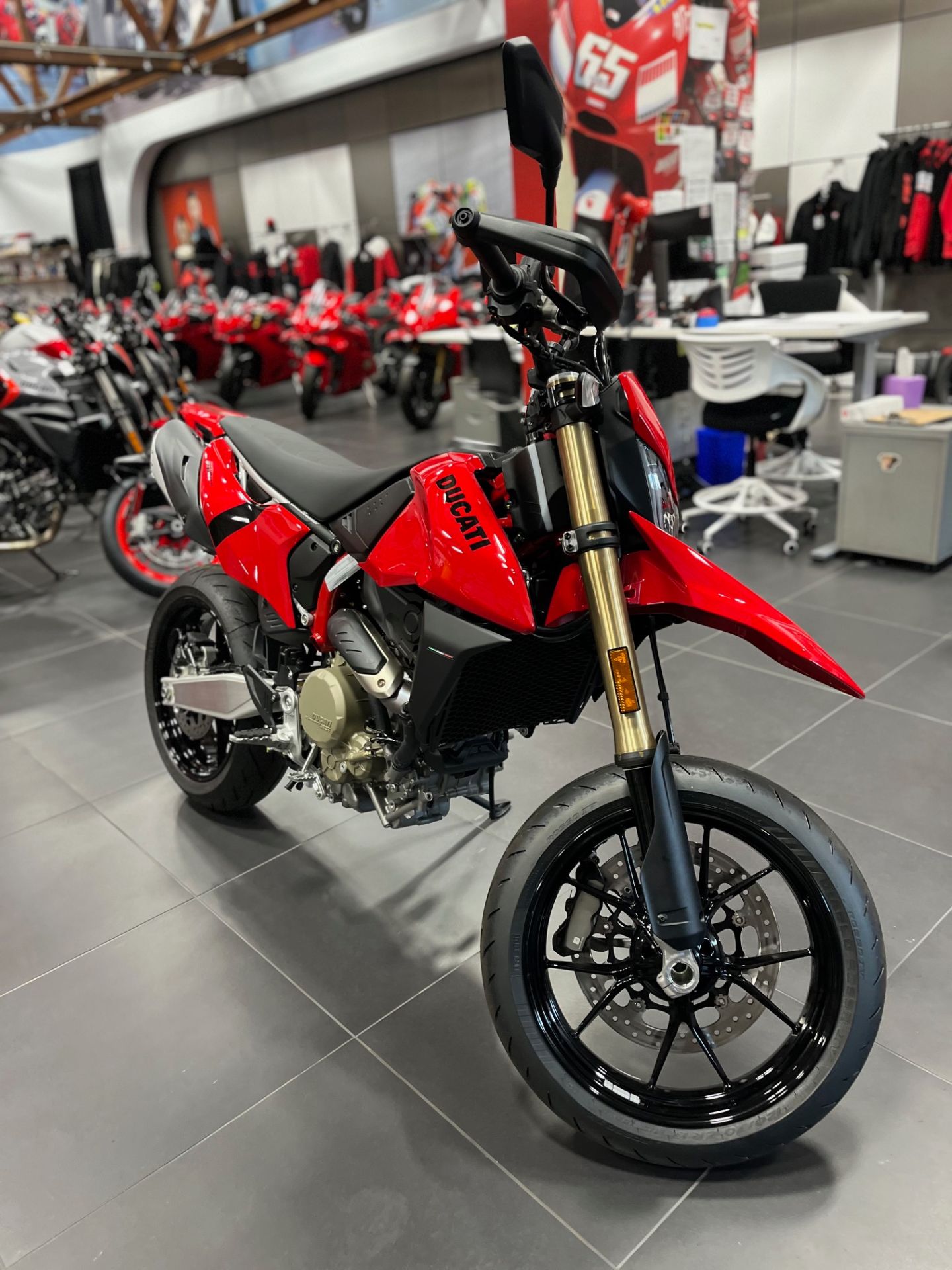 2026 Ducati Hypermotard 698 Mono in Portland, Oregon - Photo 2