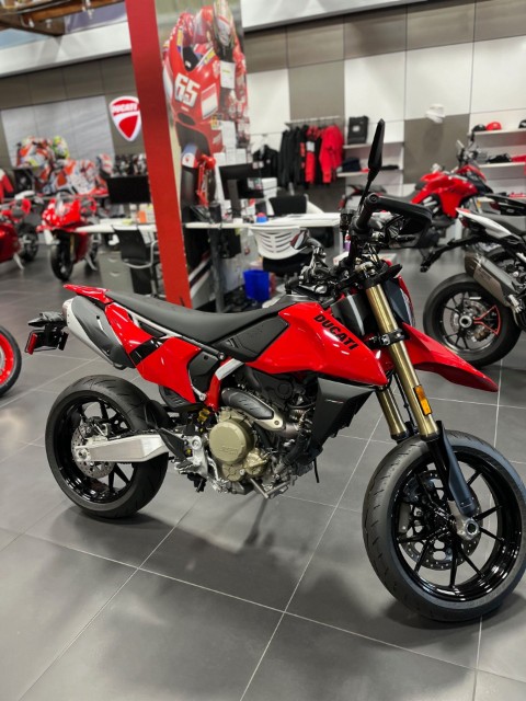 2026 Ducati Hypermotard 698 Mono in Portland, Oregon - Photo 3