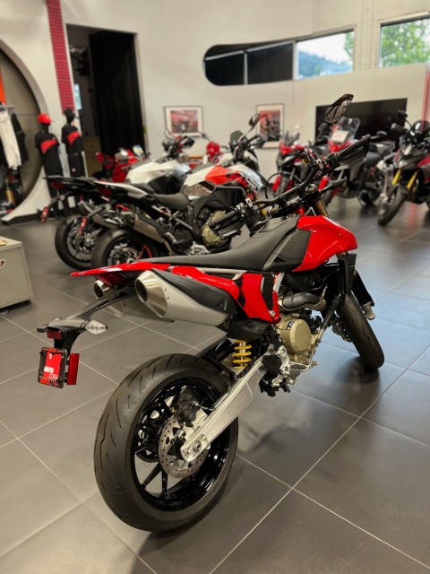 2026 Ducati Hypermotard 698 Mono in Portland, Oregon - Photo 6