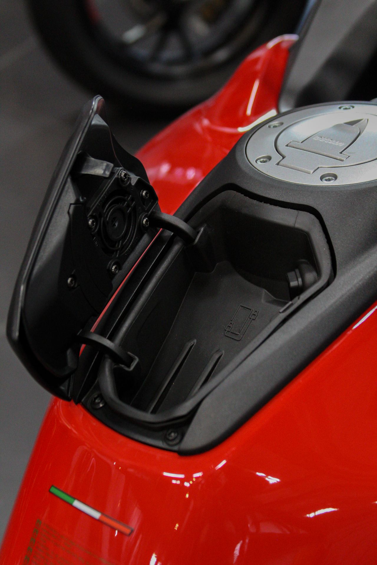 2024 Ducati Multistrada V4 S Travel & Radar in Portland, Oregon - Photo 7