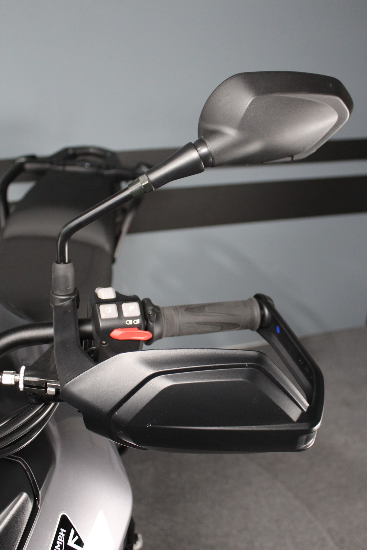 2024 Triumph Tiger 900 GT Pro in Portland, Oregon - Photo 10