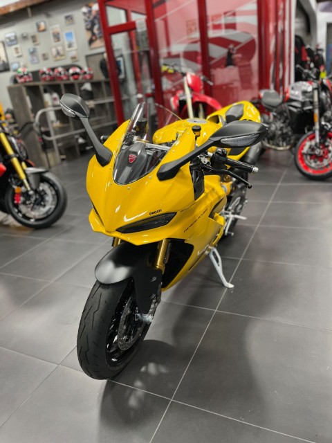 2026 Ducati Panigale V2 S in Portland, Oregon - Photo 14
