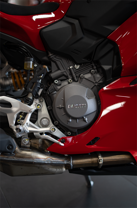 2025 Ducati PANIGALE V2S in Portland, Oregon - Photo 2