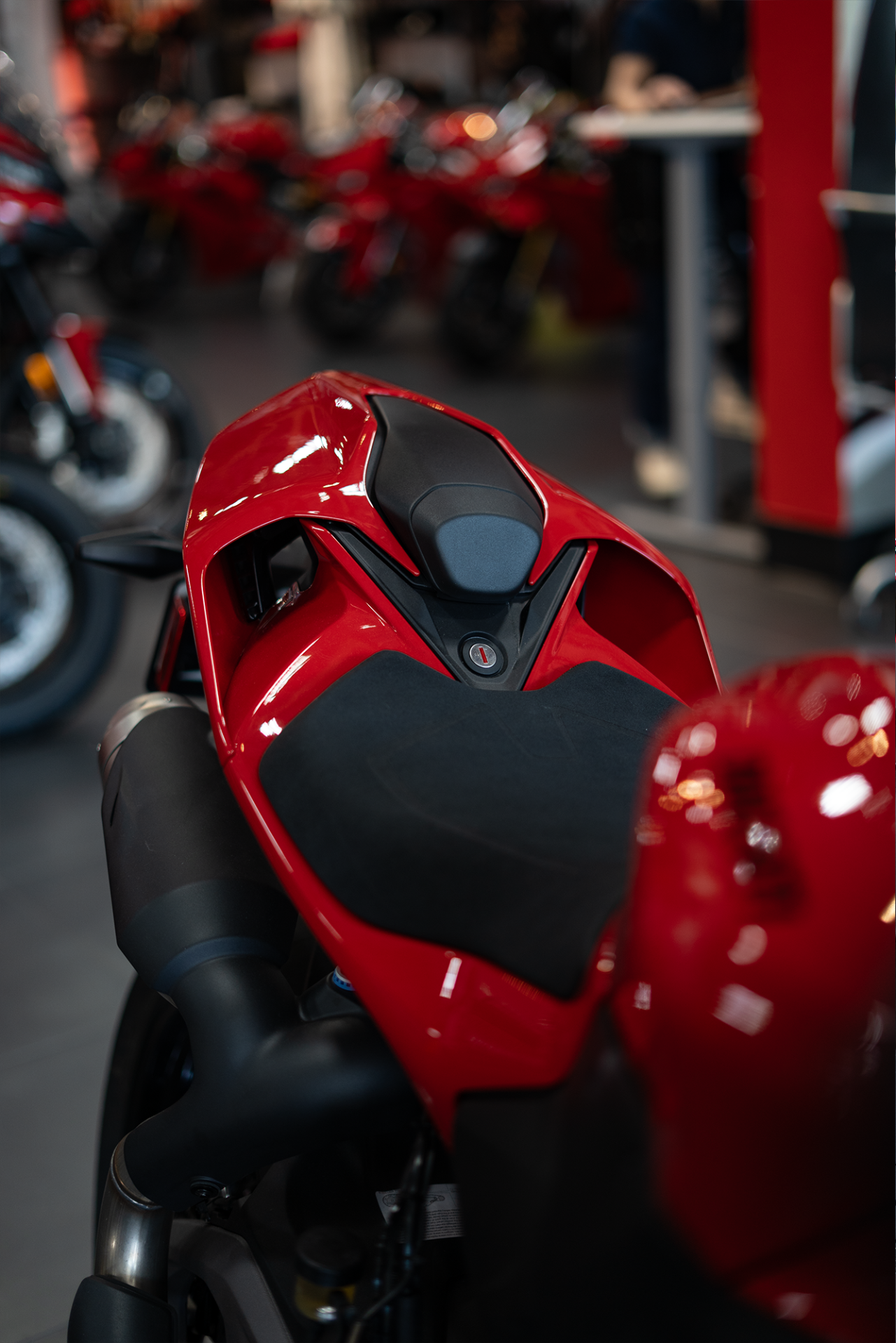 2025 Ducati PANIGALE V2S in Portland, Oregon - Photo 10