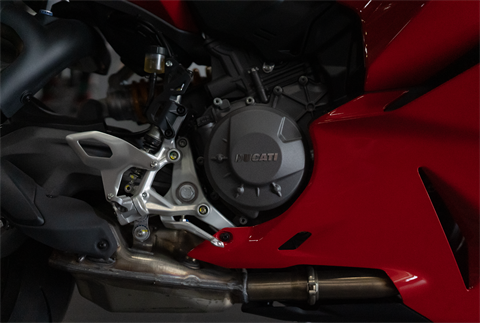 2025 Ducati PANIGALE V2S in Portland, Oregon - Photo 5