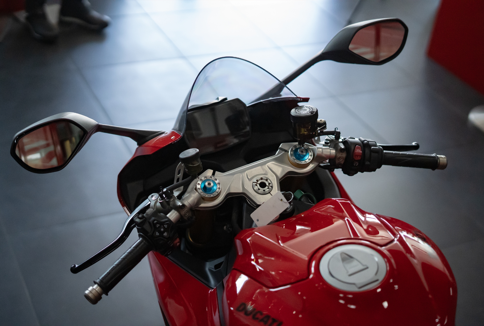 2025 Ducati PANIGALE V2S in Portland, Oregon - Photo 10
