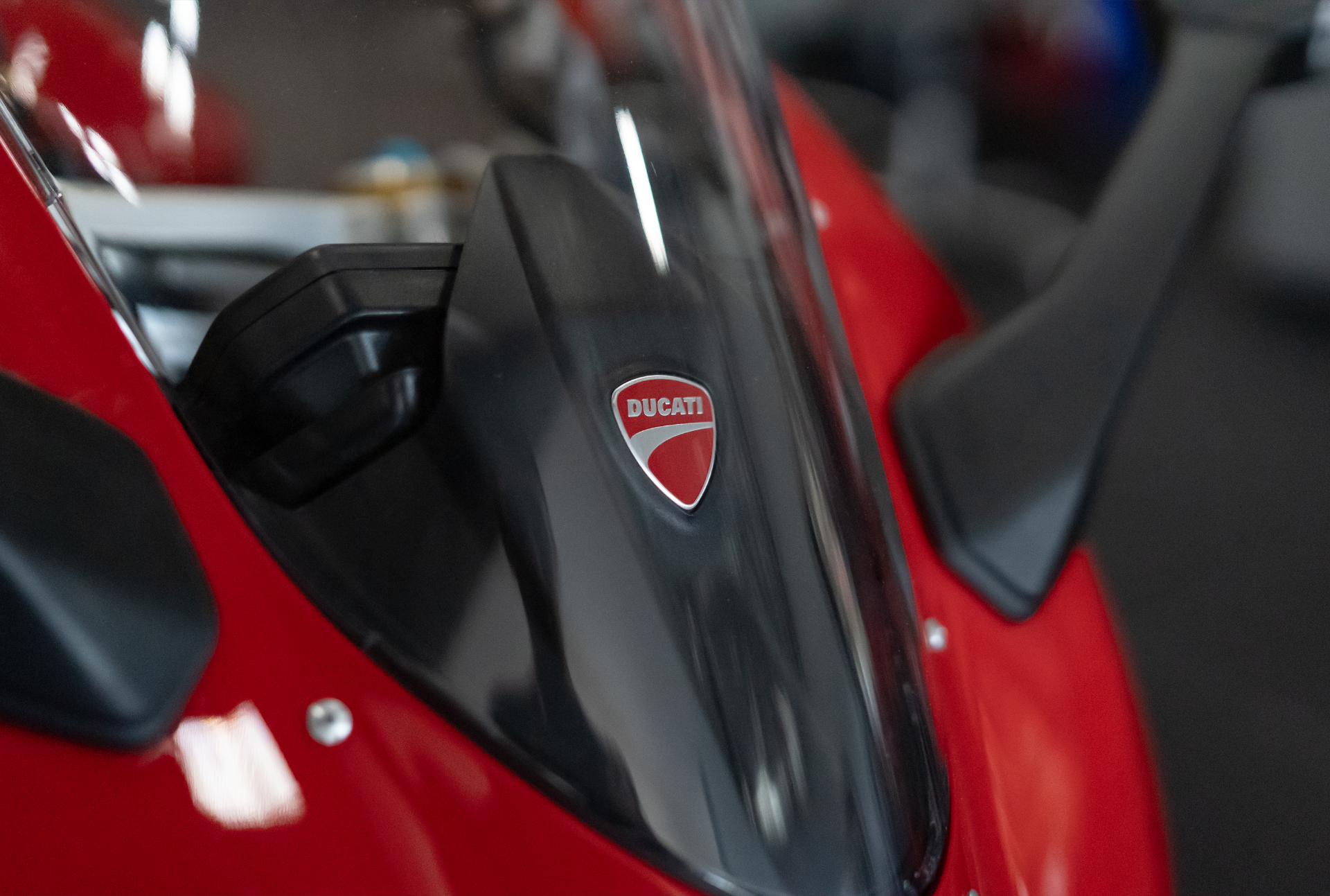 2025 Ducati PANIGALE V2S in Portland, Oregon - Photo 12