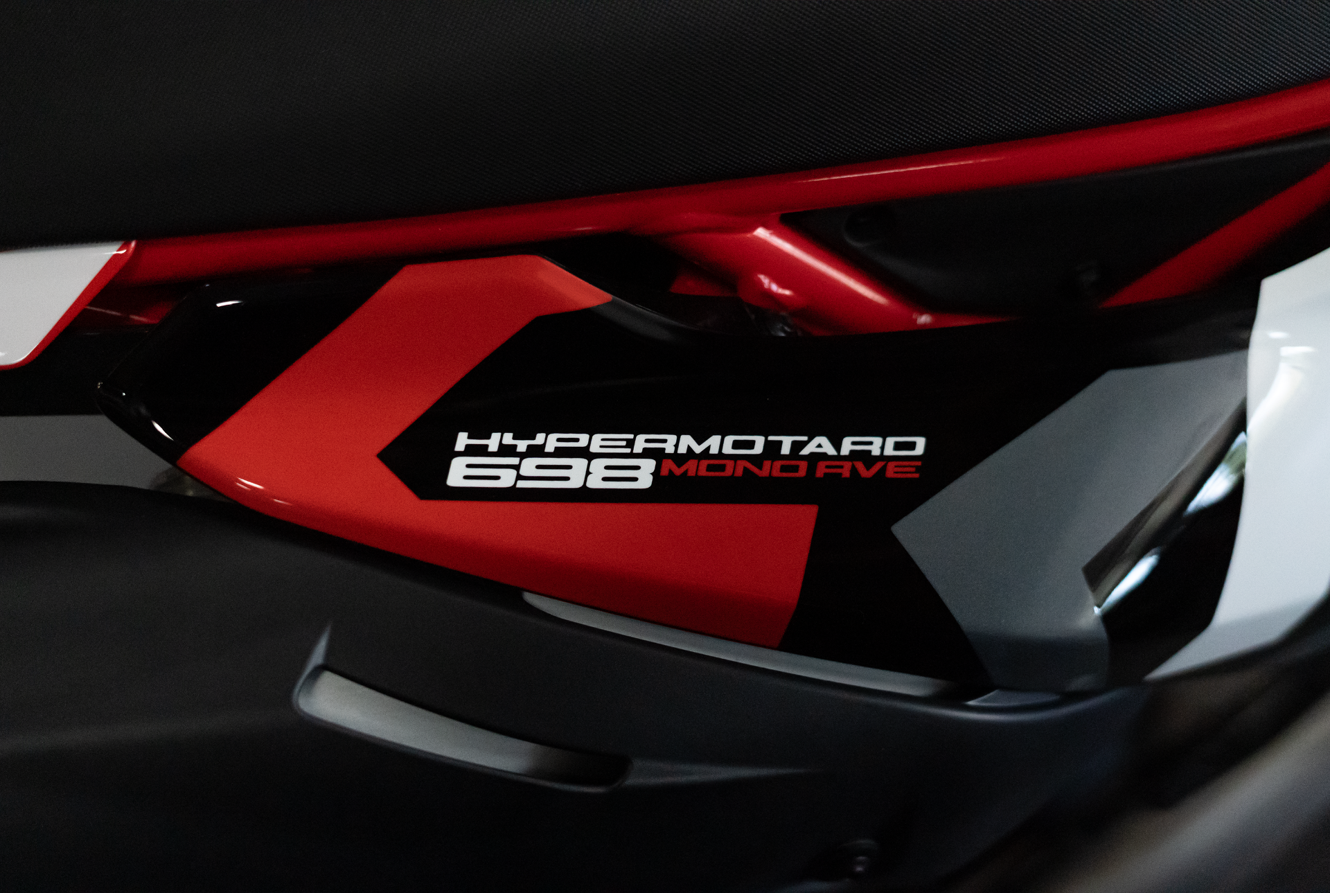 2025 Ducati Hypermotard 698 Mono RVE in Portland, Oregon - Photo 5