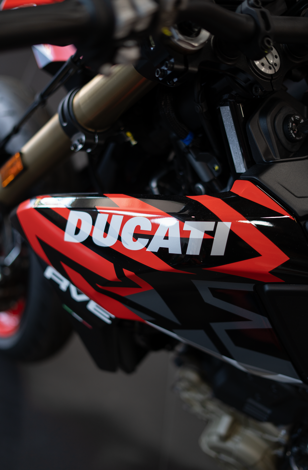 2025 Ducati Hypermotard 698 Mono RVE in Portland, Oregon - Photo 7