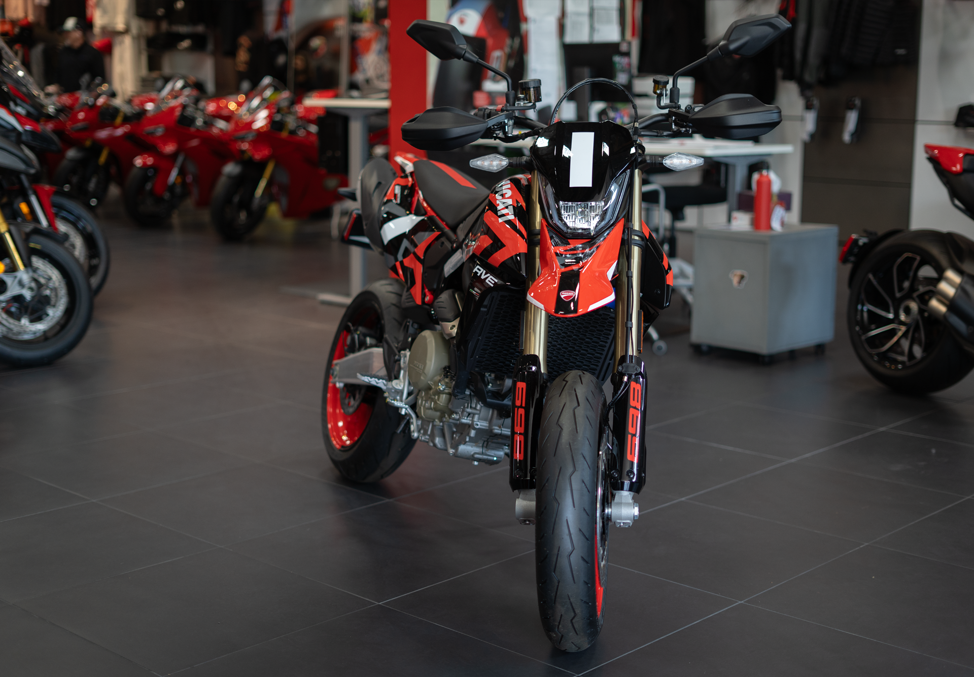 2025 Ducati Hypermotard 698 Mono RVE in Portland, Oregon - Photo 1