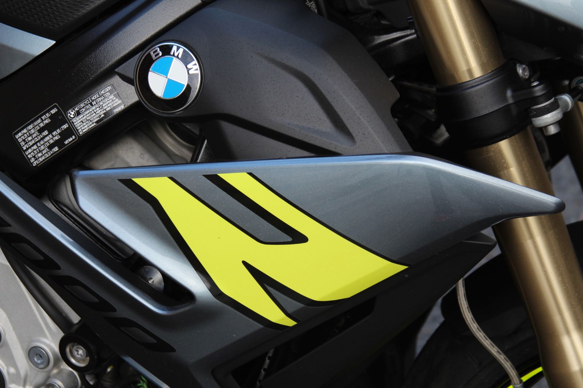 2023 BMW S 1000 R in Portland, Oregon - Photo 3