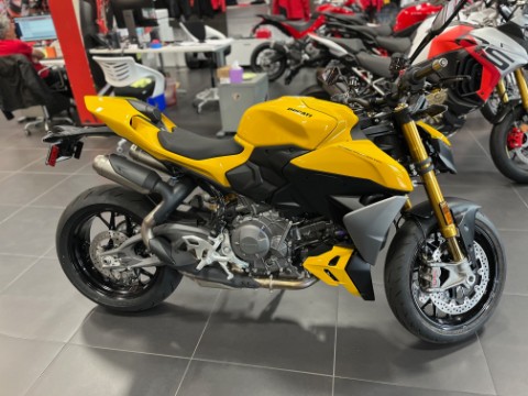2026 Ducati Streetfighter V2 S in Portland, Oregon - Photo 3