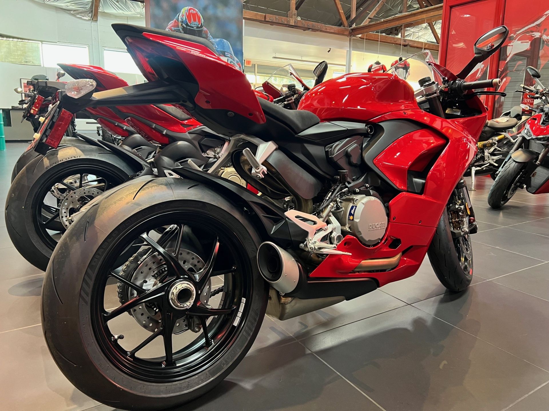 2025 Ducati Panigale V2 in Portland, Oregon - Photo 2