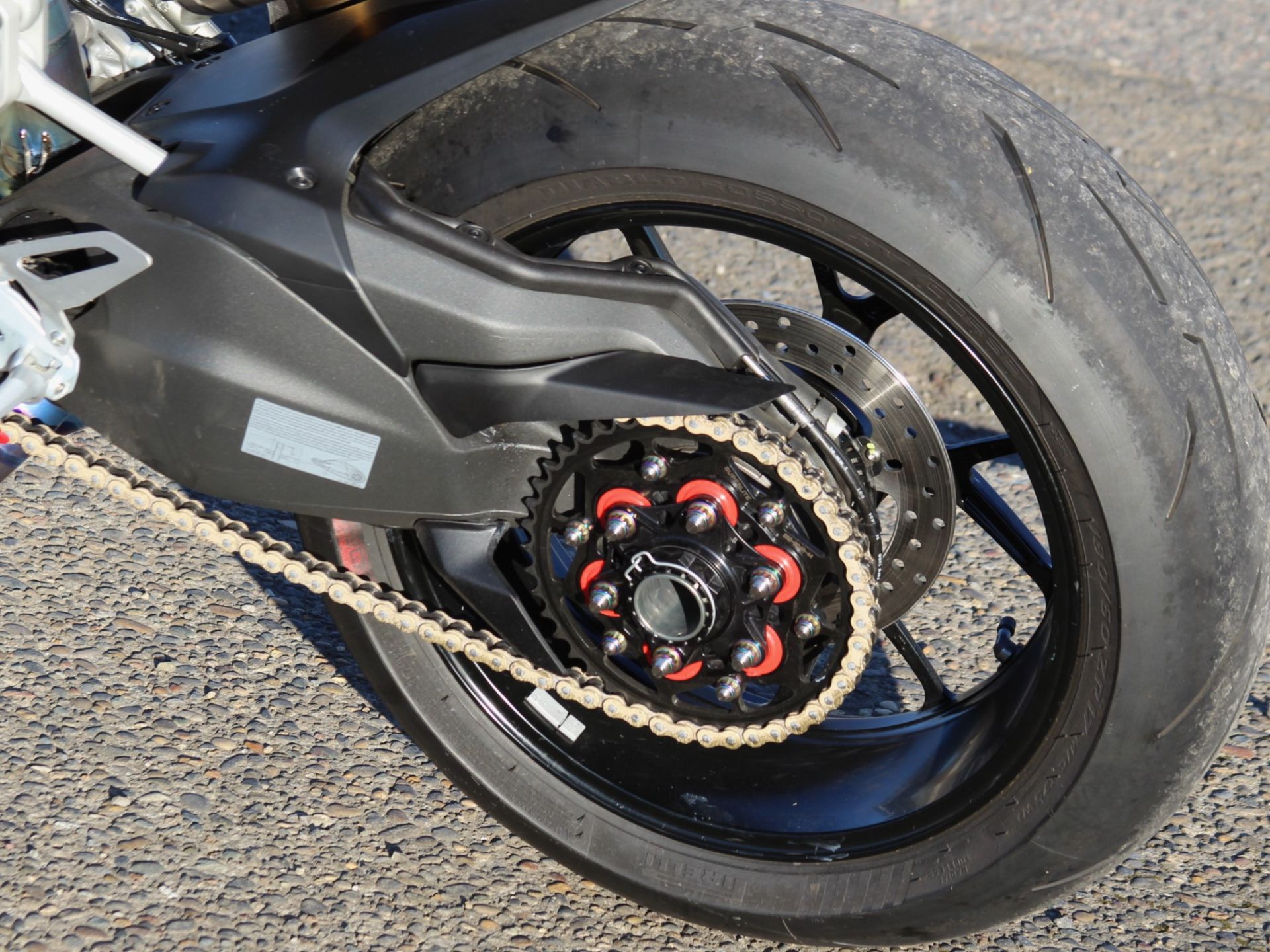 2025 Ducati Panigale V2 in Portland, Oregon - Photo 14