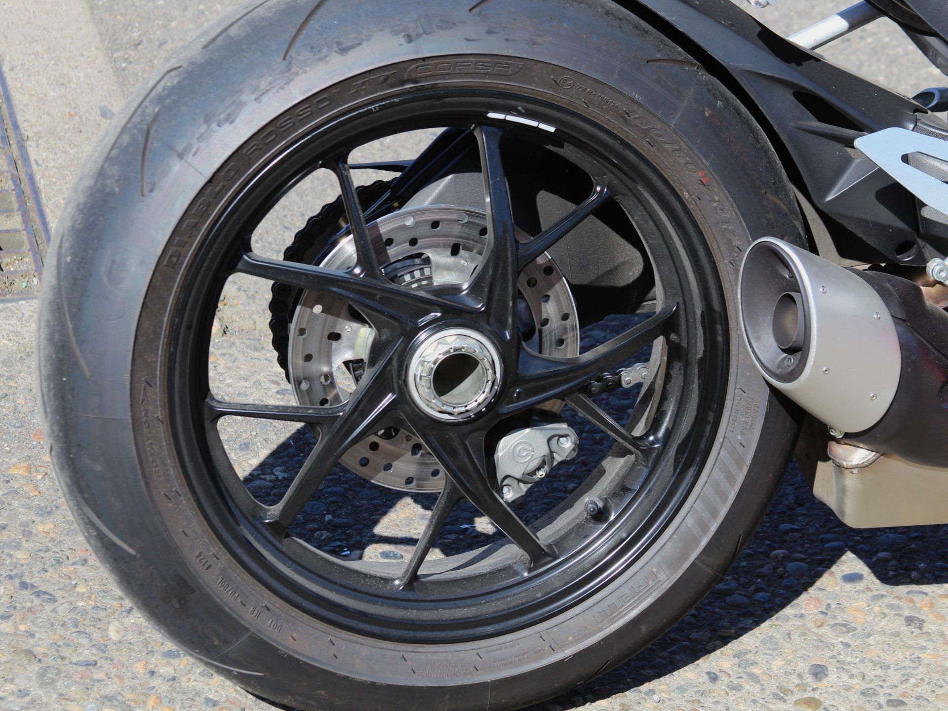 2025 Ducati Panigale V2 in Portland, Oregon - Photo 11