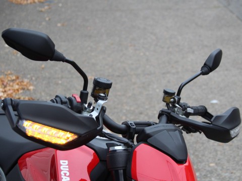 2022 Ducati Hypermotard 950 in Portland, Oregon - Photo 4
