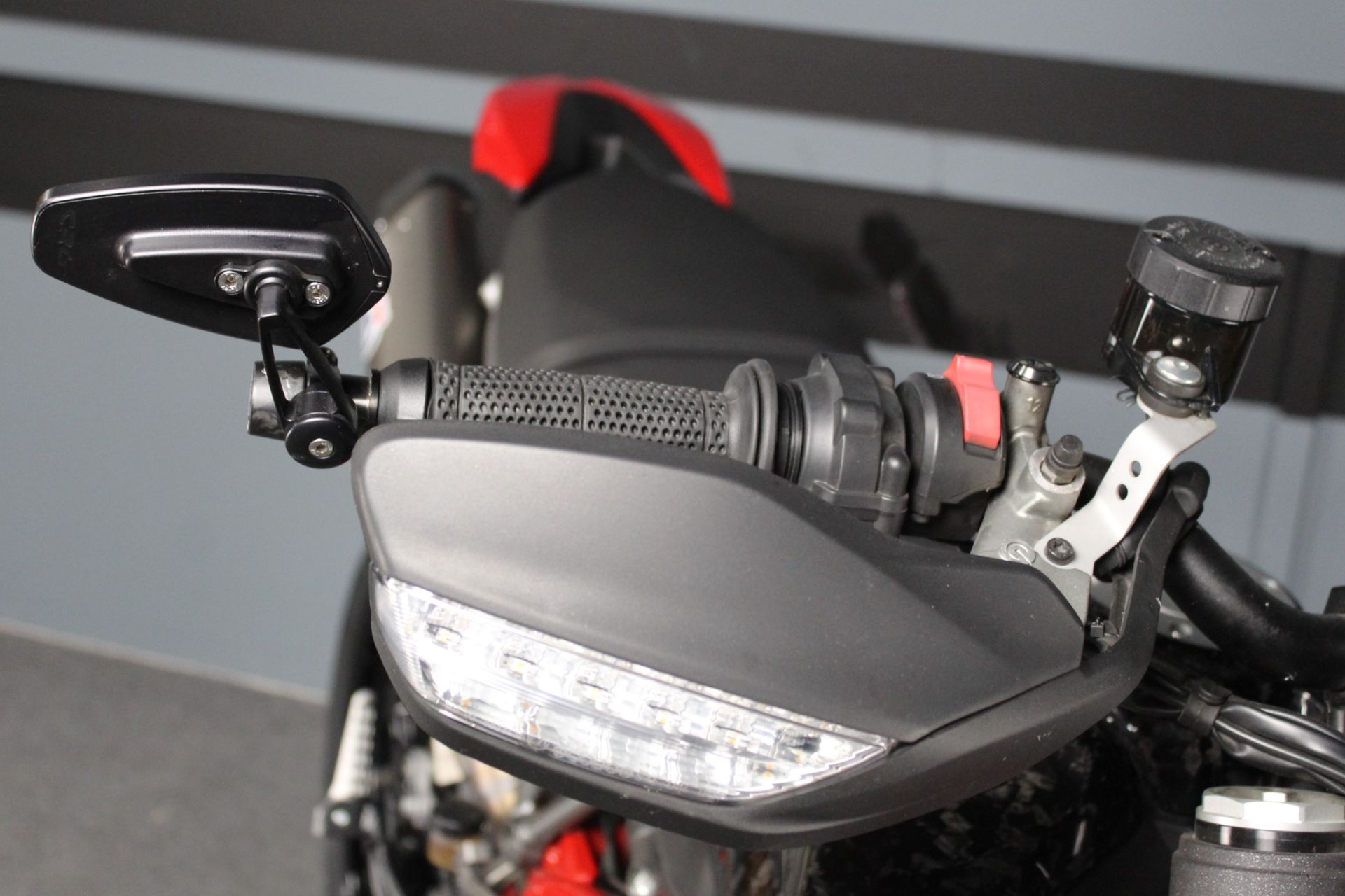 2022 Ducati Hypermotard 950 in Portland, Oregon - Photo 7