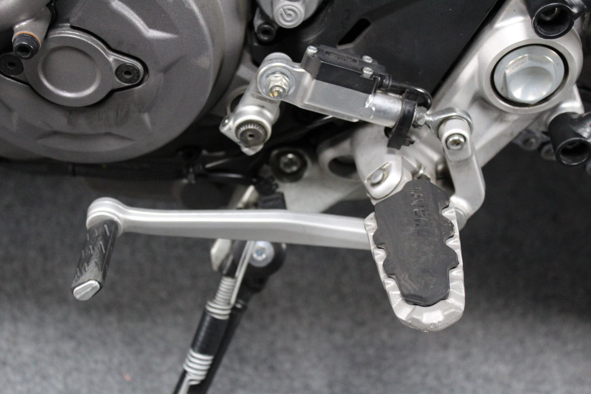 2022 Ducati Hypermotard 950 in Portland, Oregon - Photo 13