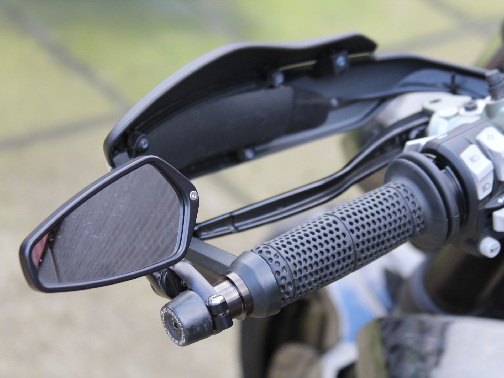 2022 Ducati Hypermotard 950 in Portland, Oregon - Photo 7