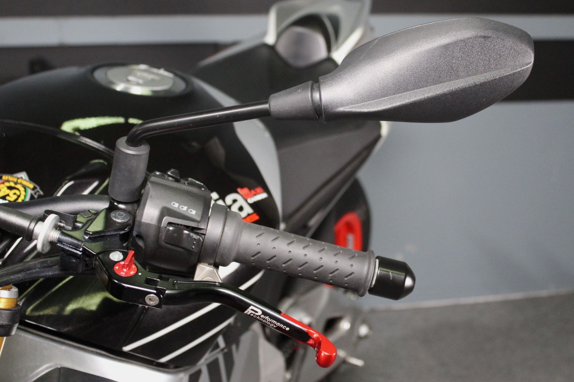 2019 Aprilia Tuono V4 Factory 1100 ABS in Portland, Oregon - Photo 11
