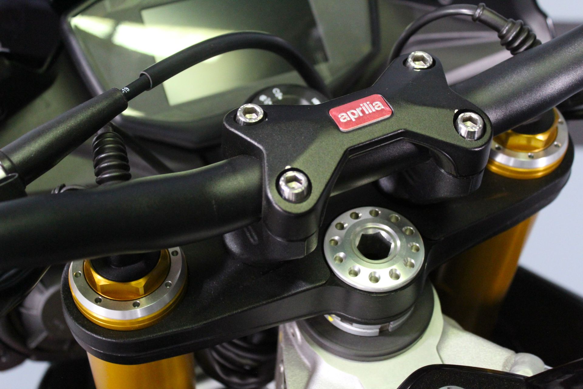 2019 Aprilia Tuono V4 Factory 1100 ABS in Portland, Oregon - Photo 8