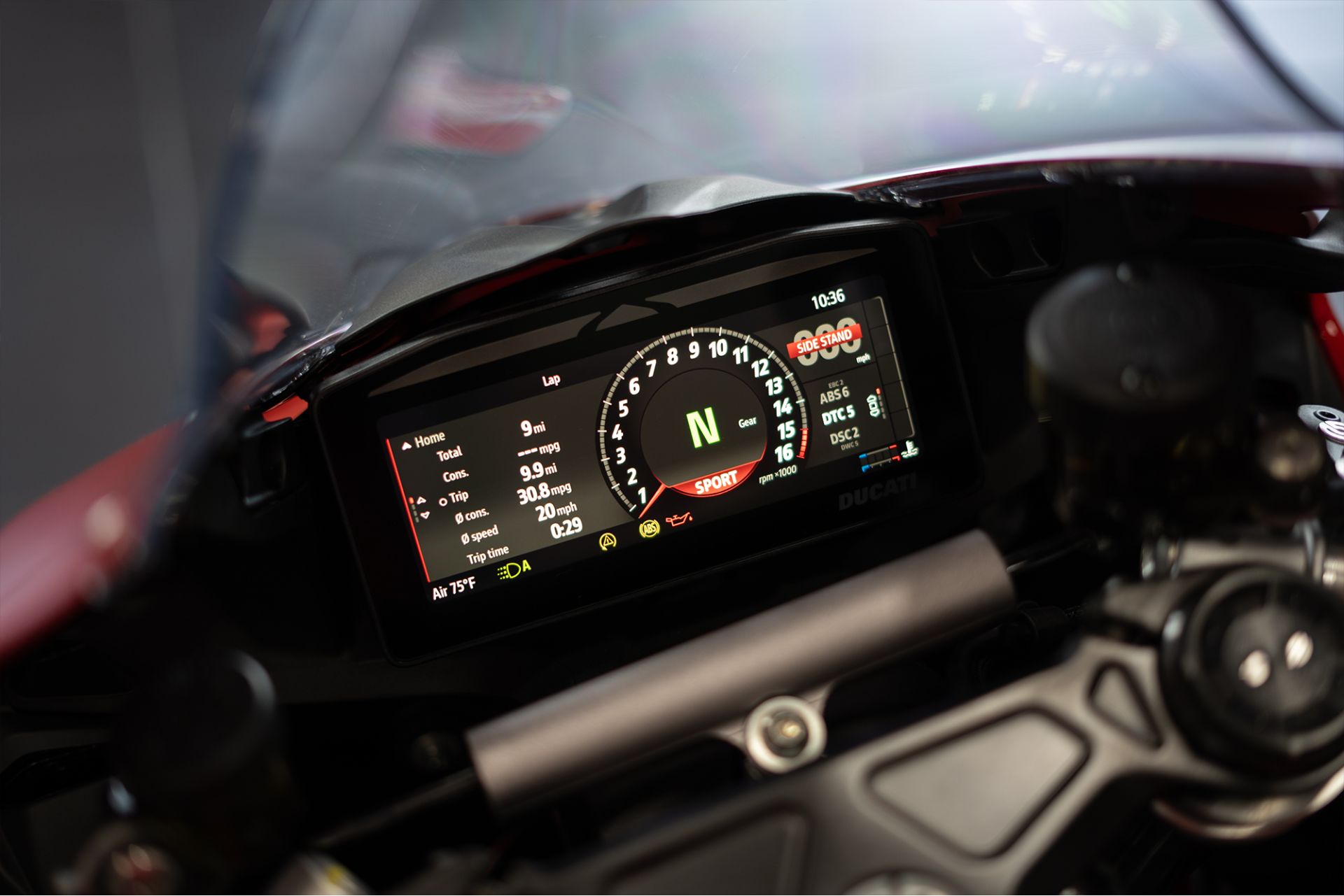 2025 Ducati Panigale V4 in Portland, Oregon - Photo 6