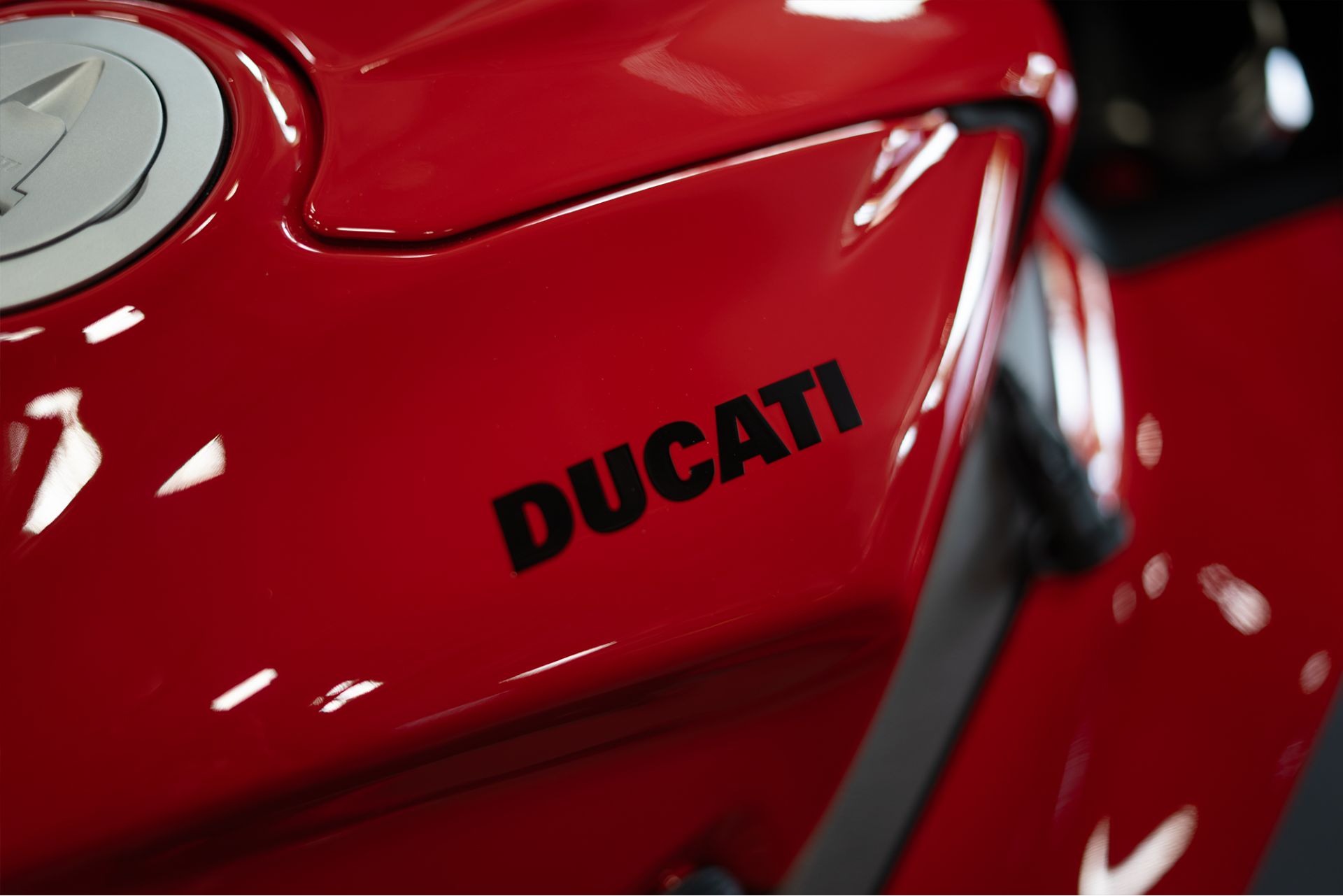 2025 Ducati Panigale V4 in Portland, Oregon - Photo 7