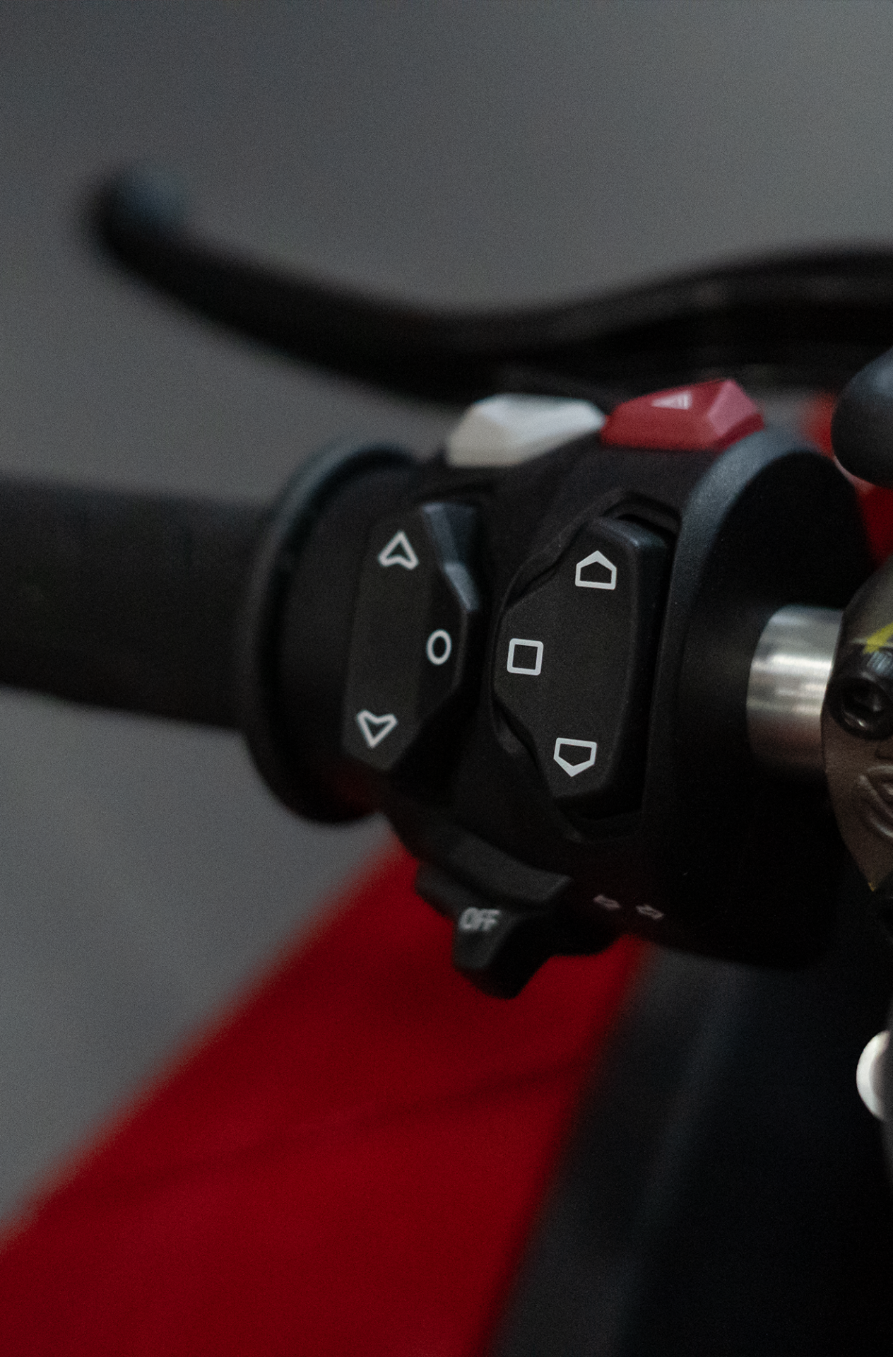 2025 Ducati Panigale V4 in Portland, Oregon - Photo 5