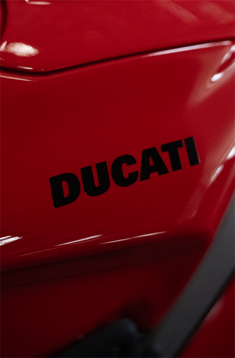 2025 Ducati Panigale V4 in Portland, Oregon - Photo 7