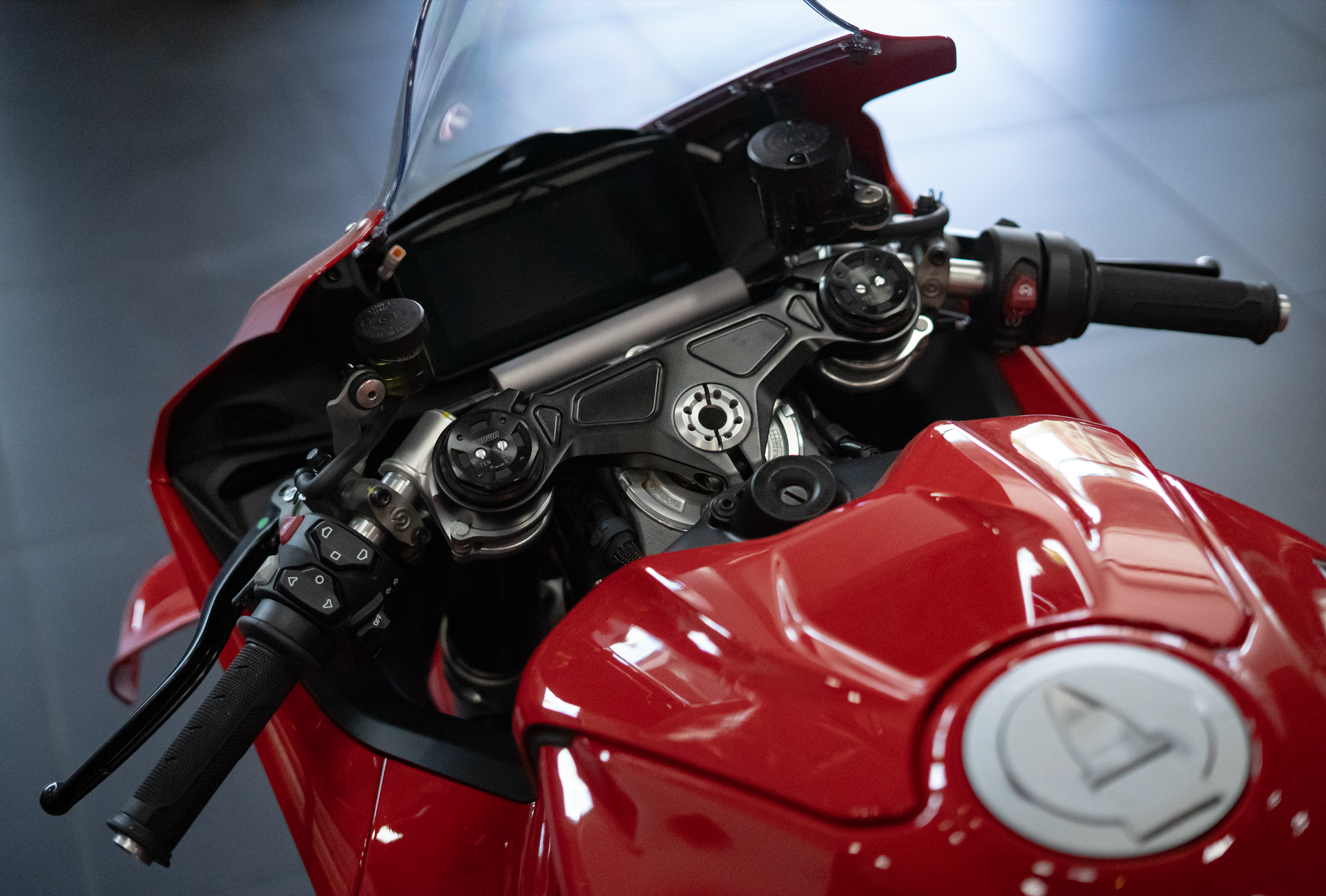 2025 Ducati Panigale V4 in Portland, Oregon - Photo 3