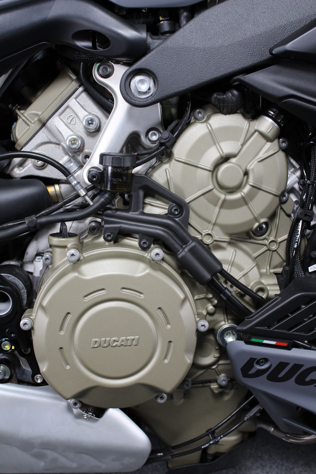 2024 Ducati Streetfighter V4 S in Portland, Oregon - Photo 14