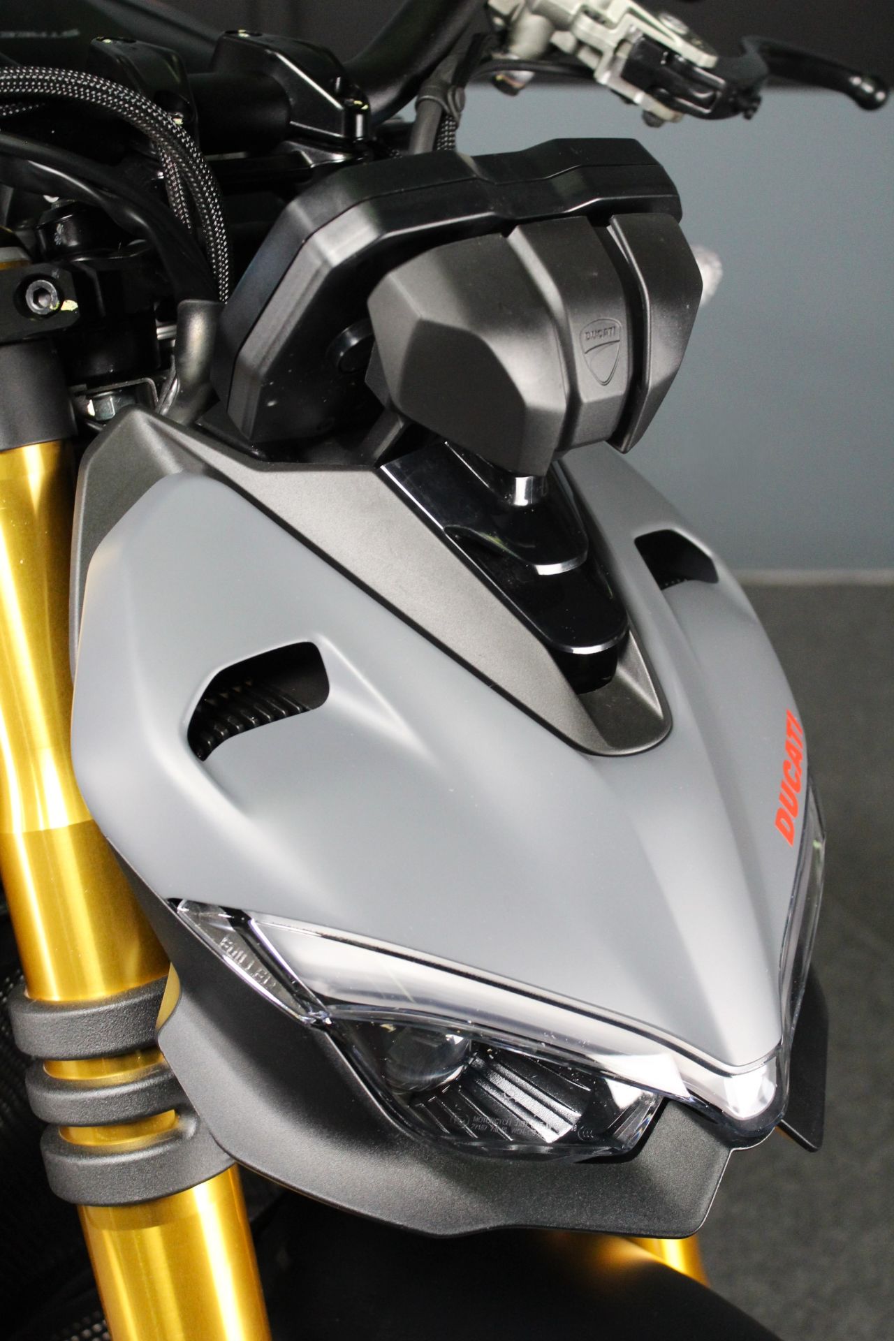 2024 Ducati Streetfighter V4 S in Portland, Oregon - Photo 7