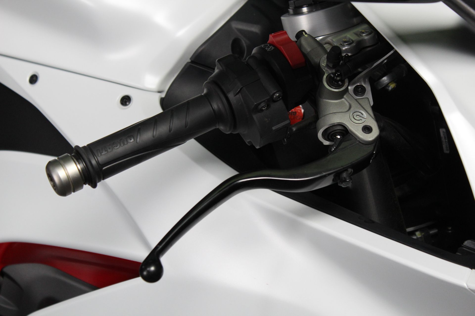 2023 Ducati Panigale V2 in Portland, Oregon - Photo 11