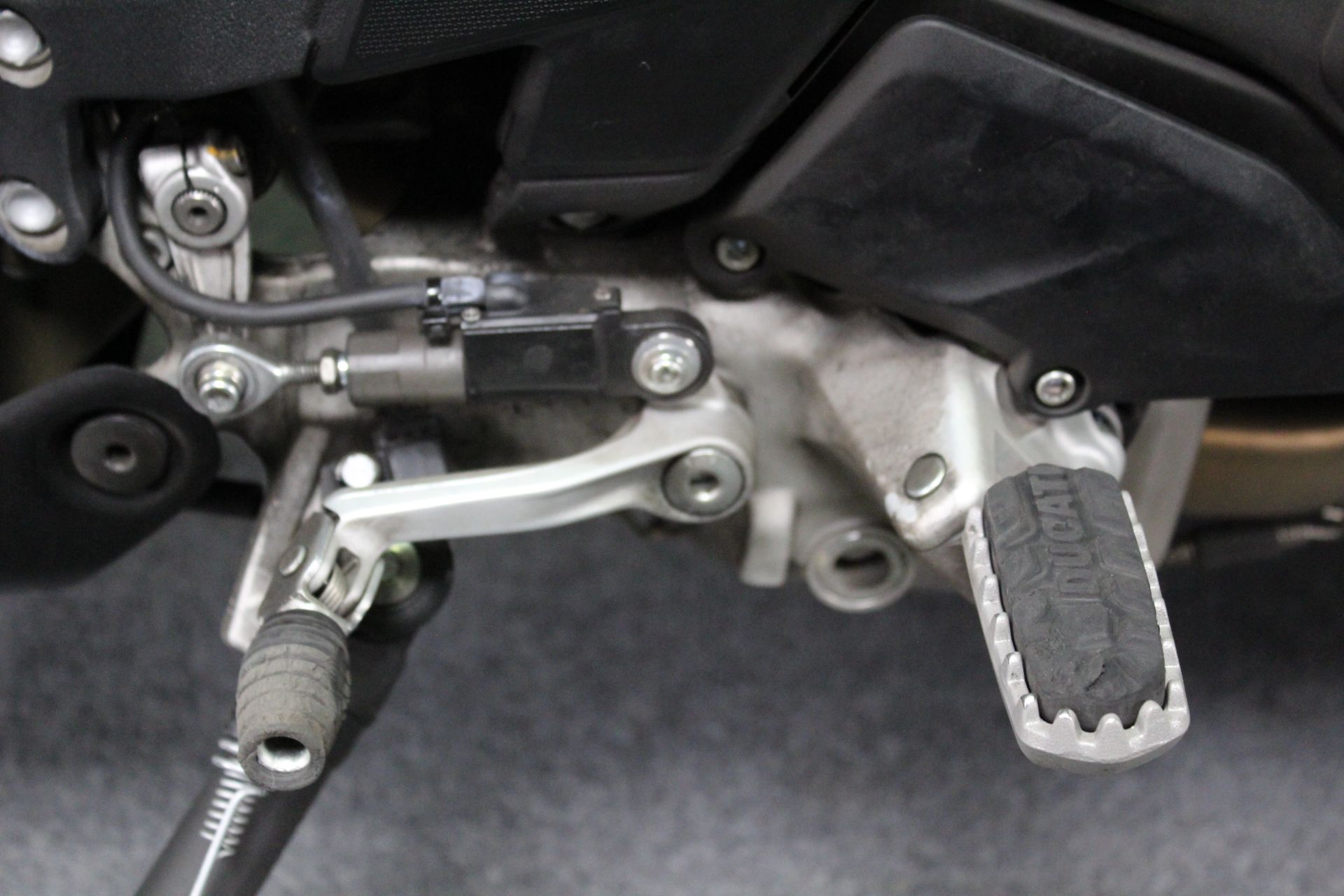2022 Ducati Multistrada V4 Pikes Peak in Portland, Oregon - Photo 17