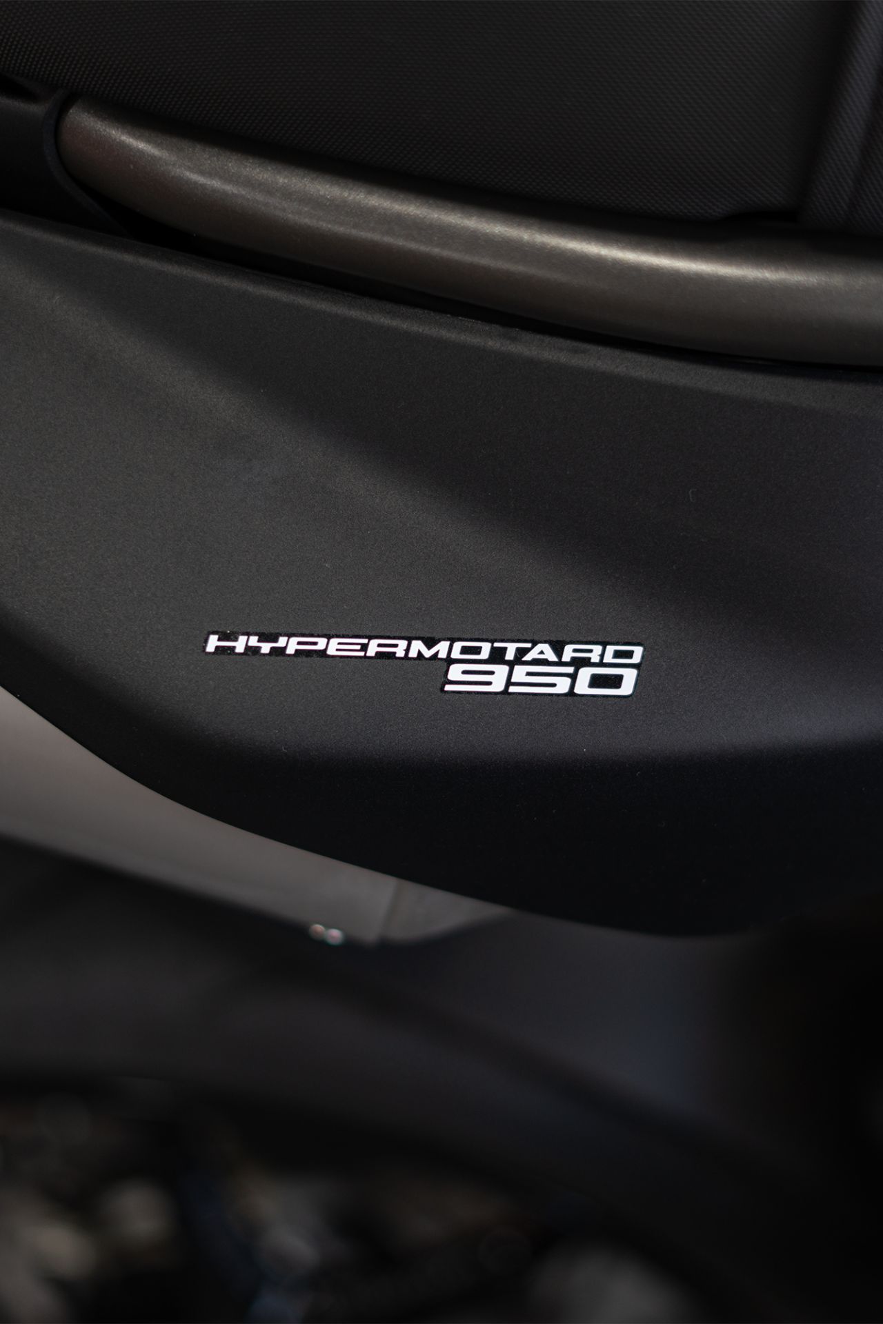 2025 Ducati Hypermotard 950 in Portland, Oregon - Photo 9